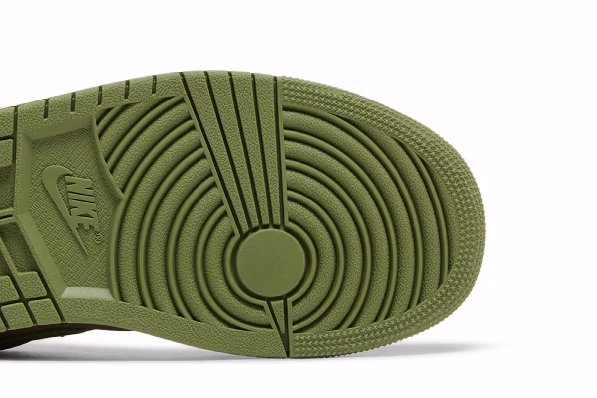 Women's Air Jordan 1 Low SE Olive Brown Kelp, view 6