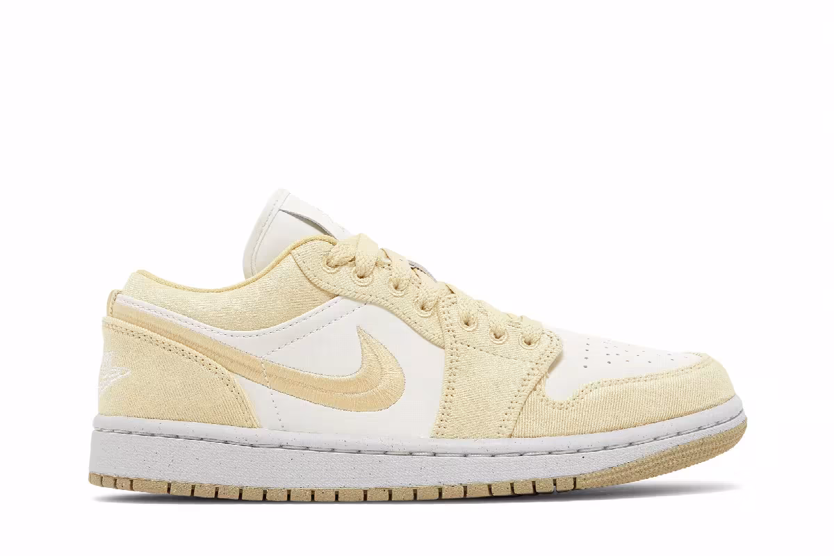 Women's Air Jordan 1 Low SE Team Gold, view 2