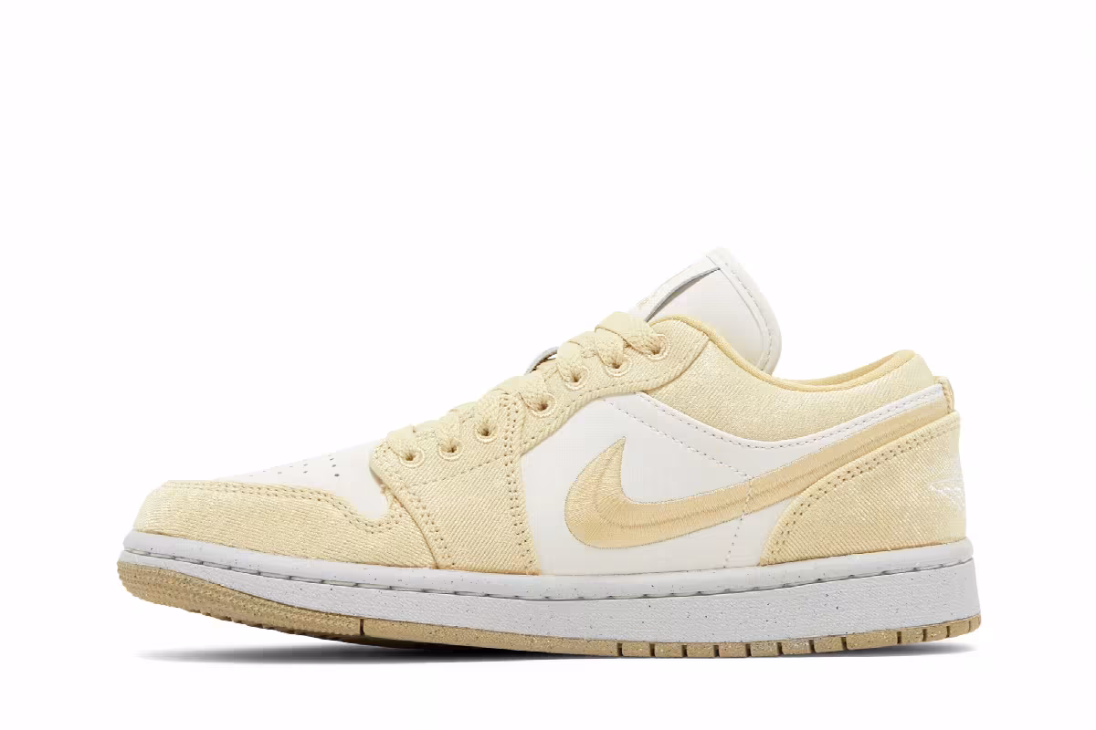 Women's Air Jordan 1 Low SE Team Gold, view 4