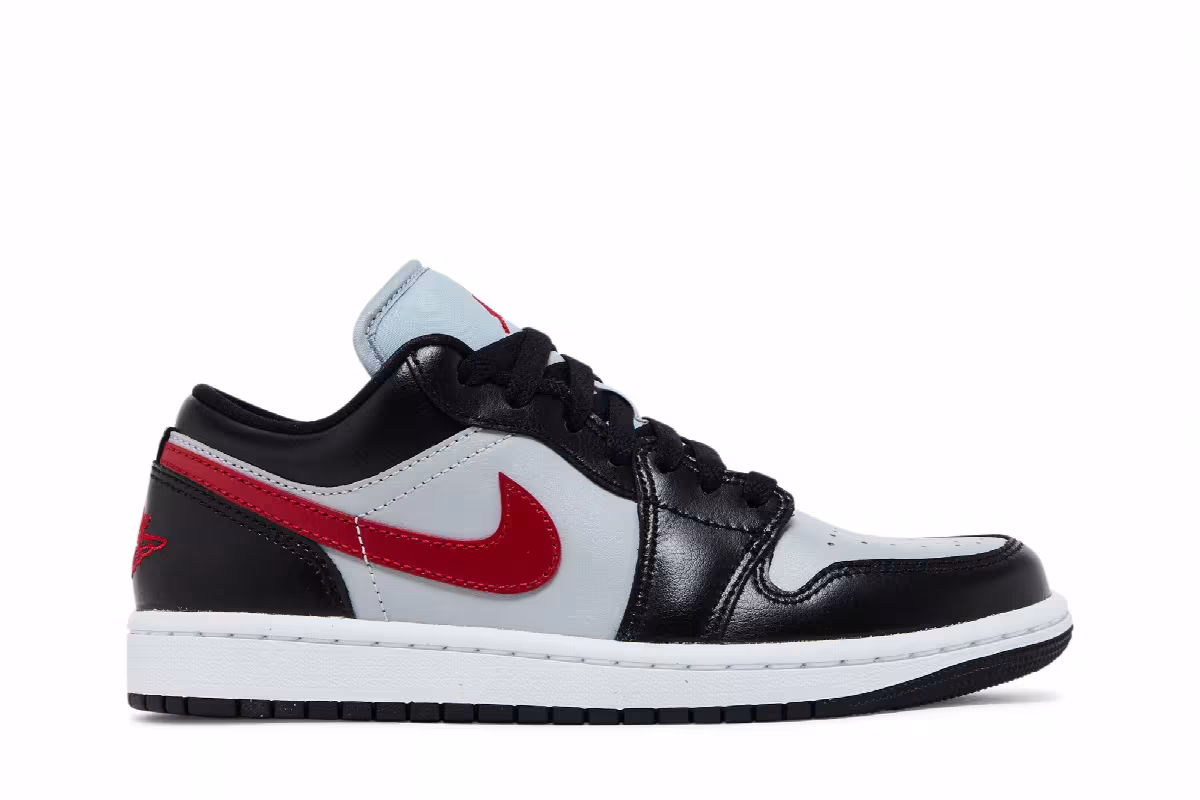 Women's Air Jordan 1 Low Wolf Grey Gym Red, view 2