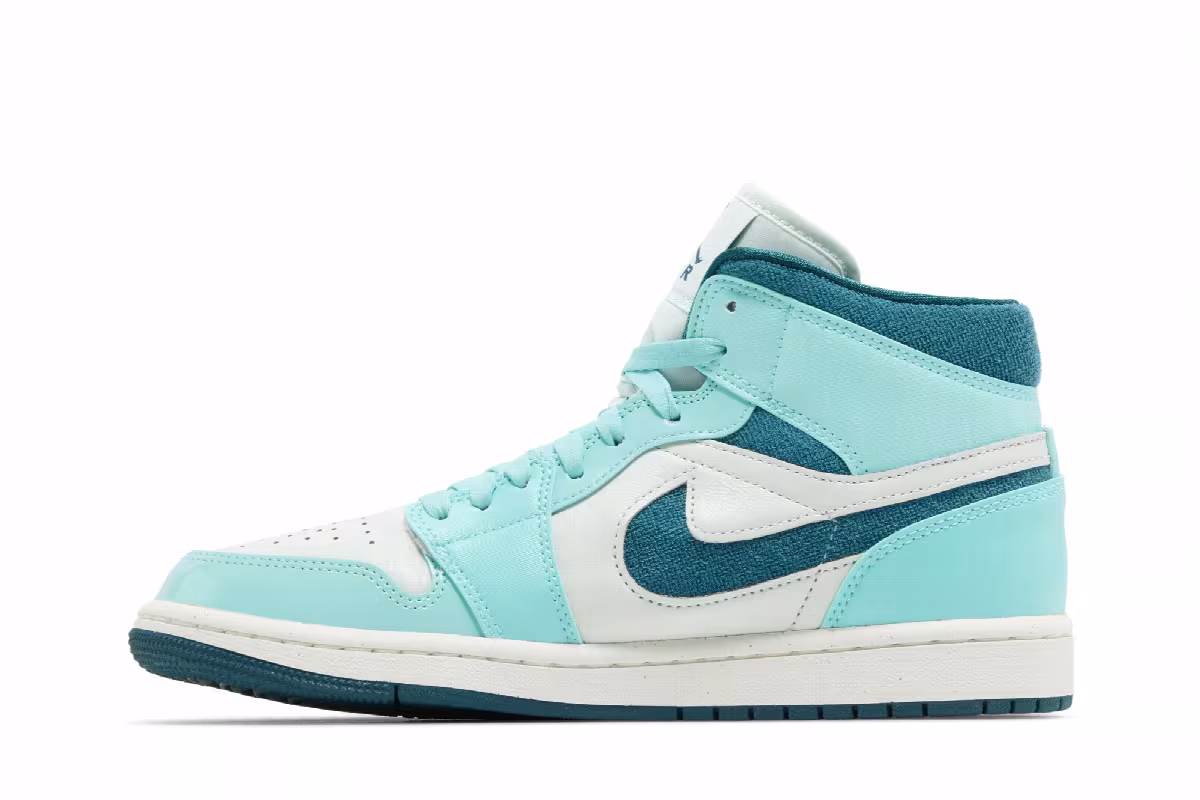 Women's Air Jordan 1 Mid SE Bleached Turquoise, view 4
