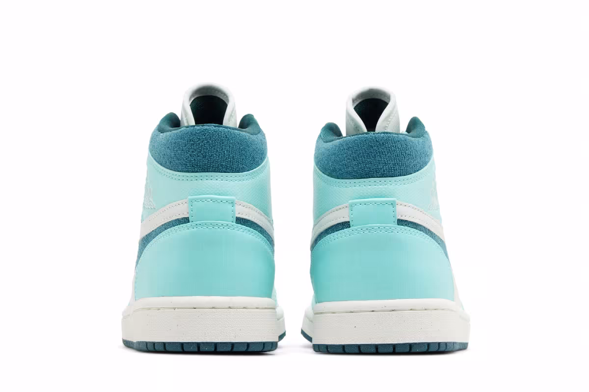 Women's Air Jordan 1 Mid SE Bleached Turquoise, view 7