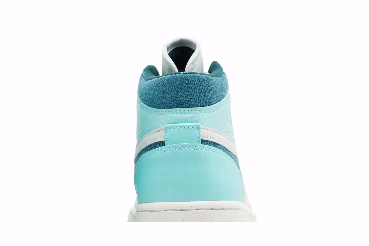 Women's Air Jordan 1 Mid SE Bleached Turquoise, view 8