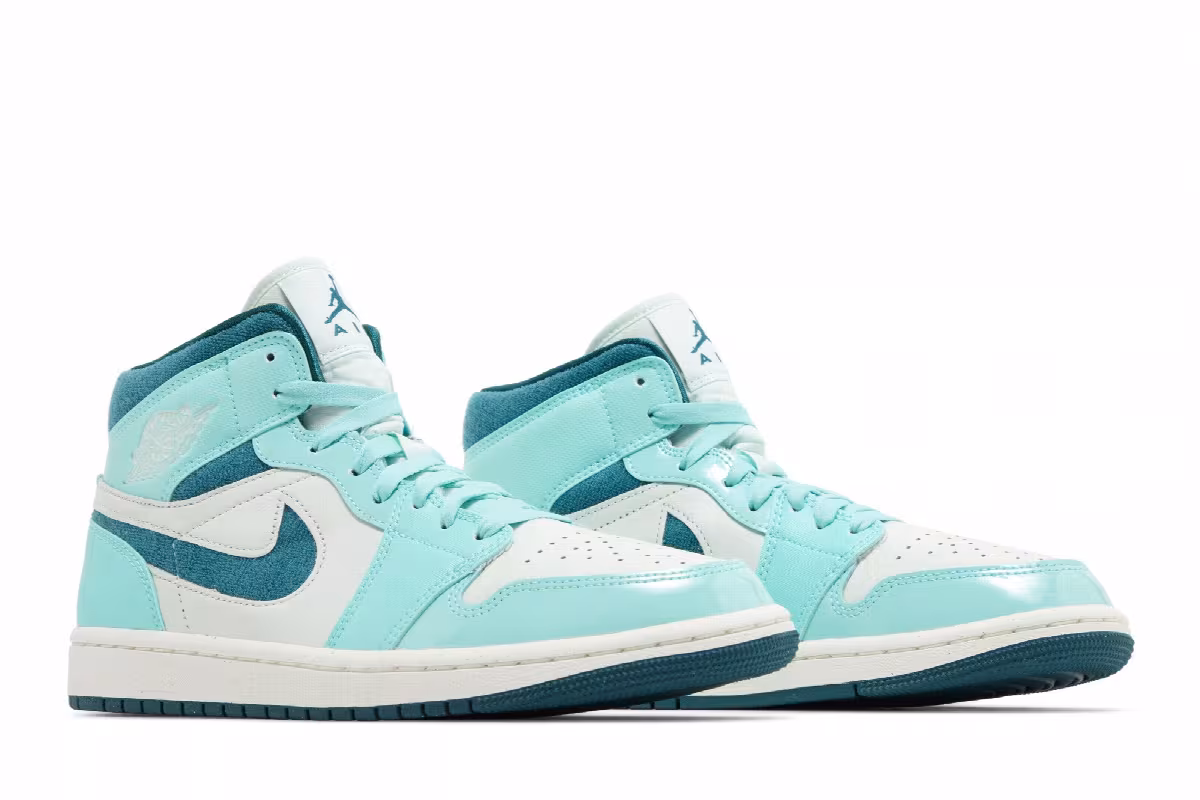 Women's Air Jordan 1 Mid SE Bleached Turquoise, view 9