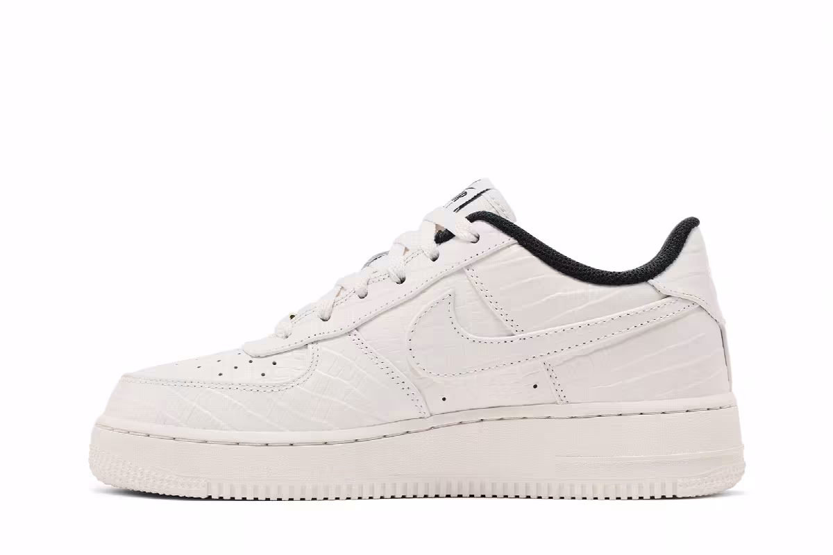 Kith x Nike Air Force 1 Low GS Phantom, view 4