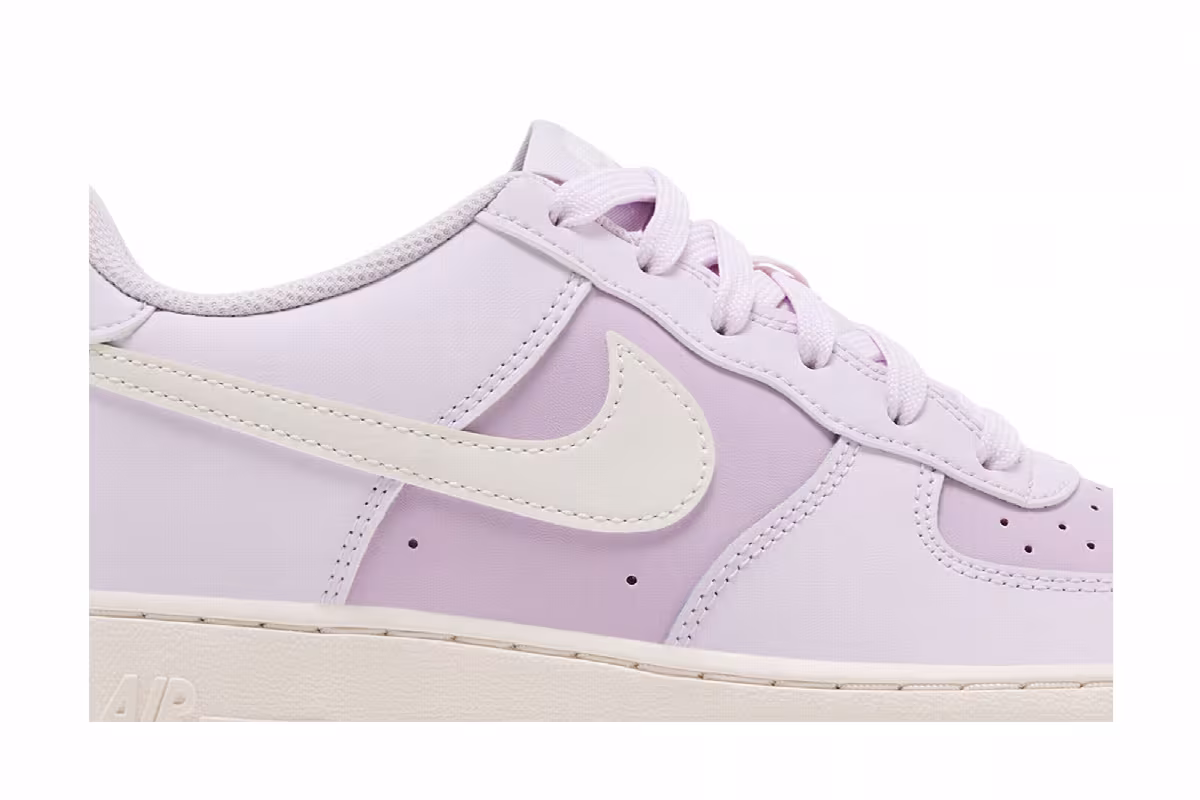 Nike Air Force 1 GS Iced Lilac, view 3
