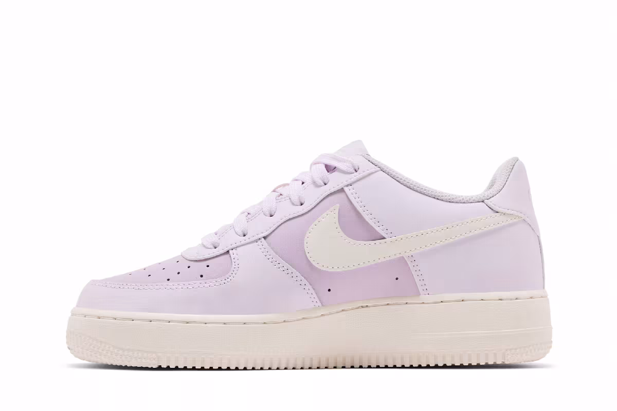 Nike Air Force 1 GS Iced Lilac, view 4
