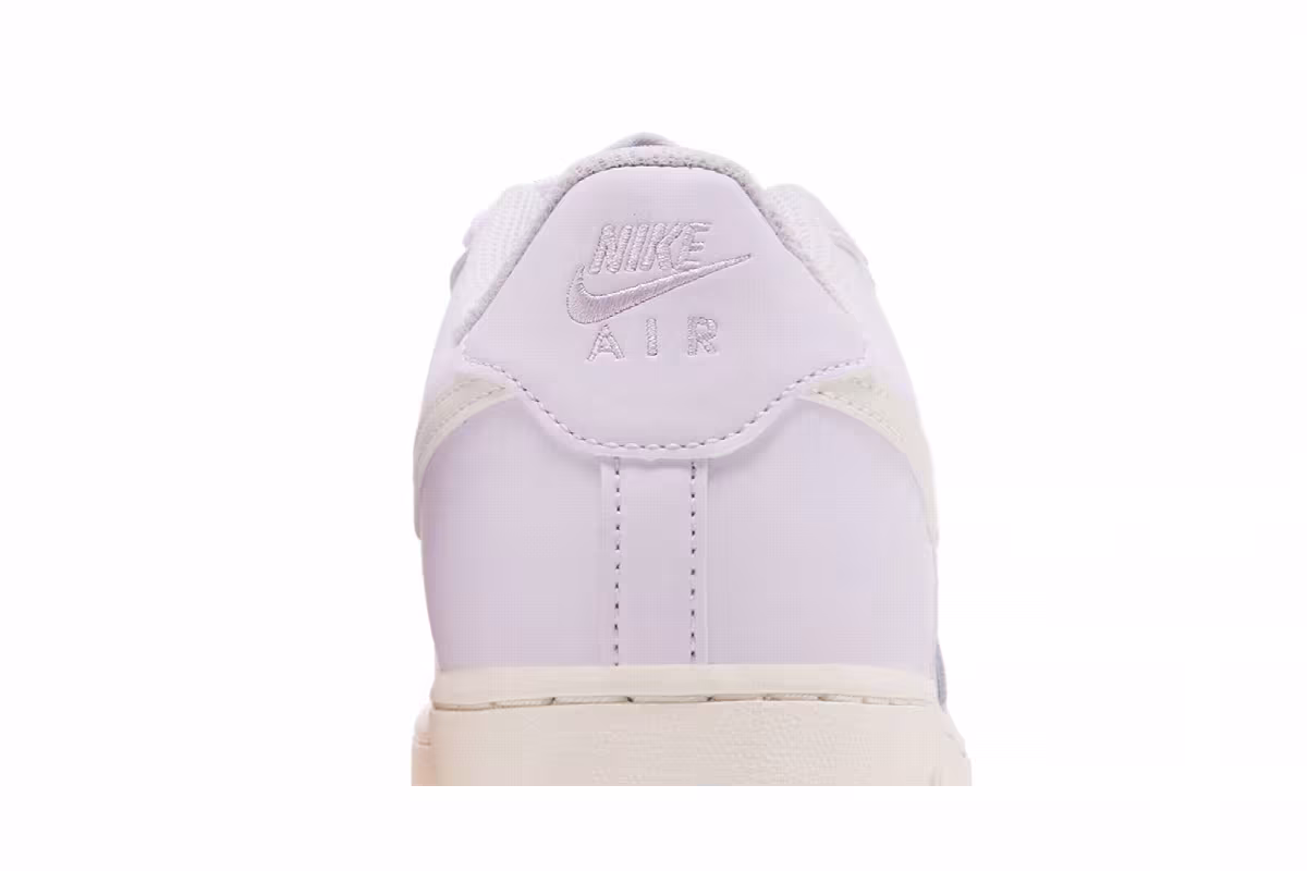 Nike Air Force 1 GS Iced Lilac, view 8