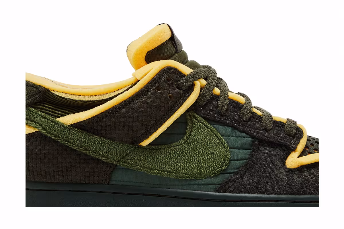 Cactus Plant Flea Market x Nike Dunk Low Swamp Sponge Pack - Sequoia, view 3