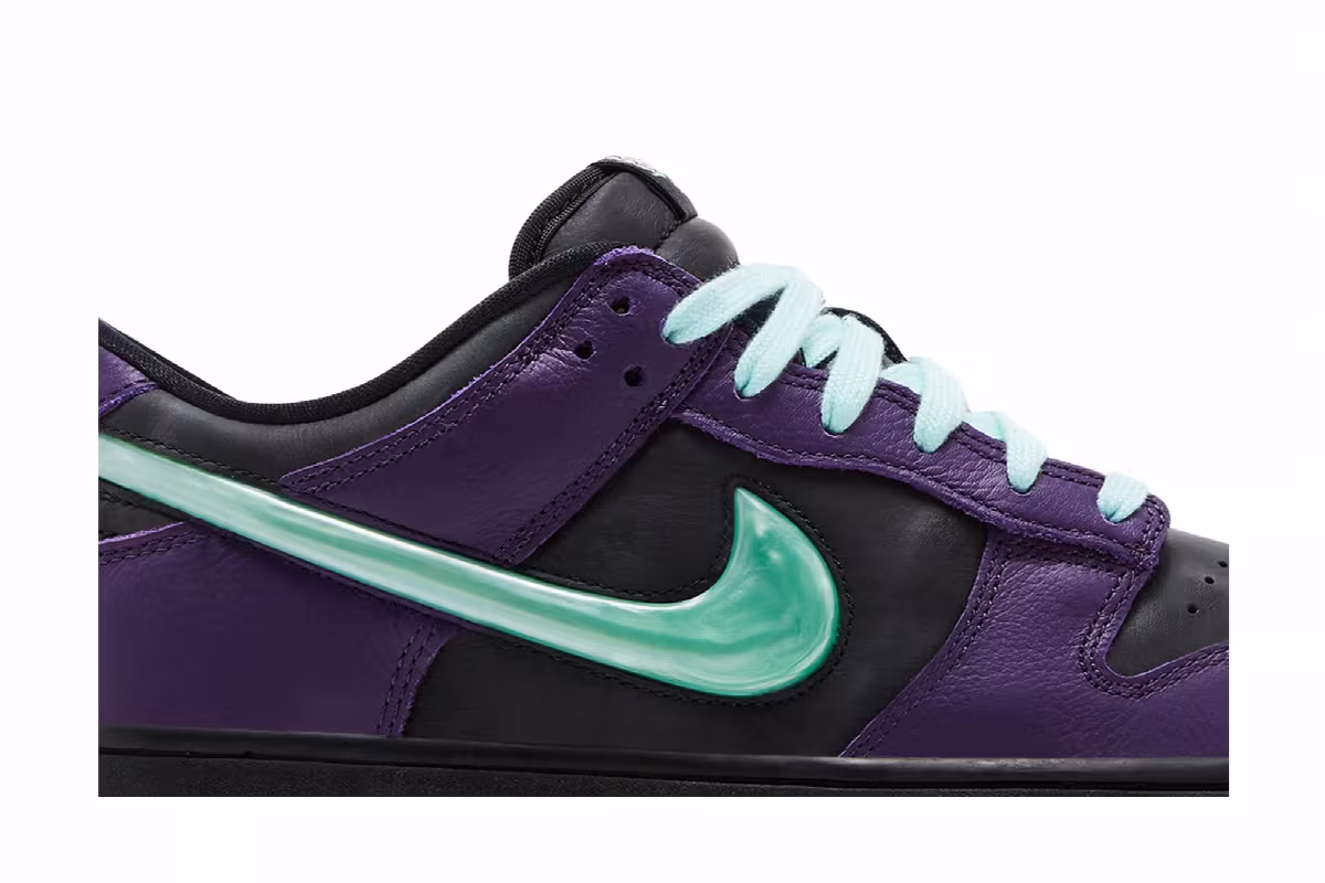 Nike Dunk Low LTD Wizard, view 3