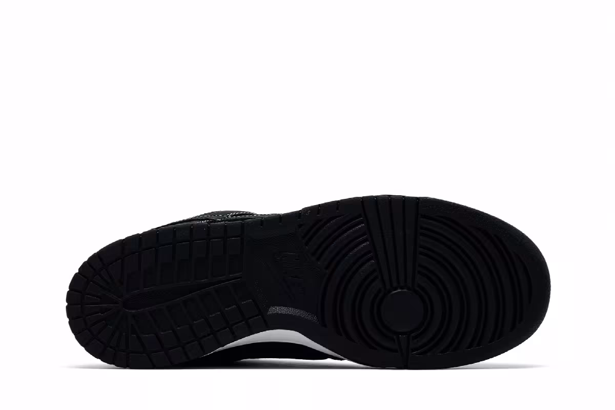 Nike Dunk Low Off Noir Summit White, view 5