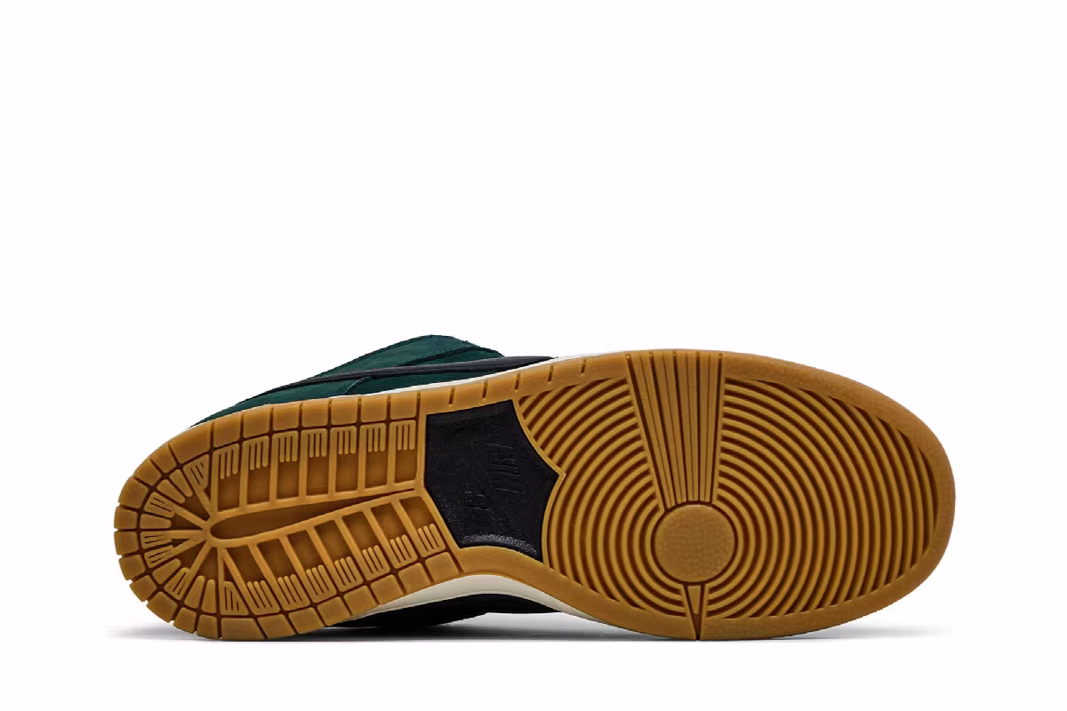 Nike Dunk Low Pro SB Deep Fir, view 5