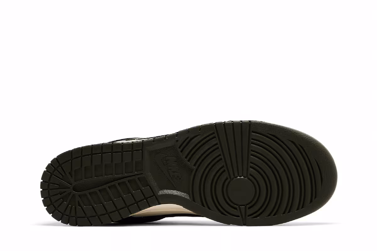 Nike Men's Dunk Low Cargo Khaki, view 5