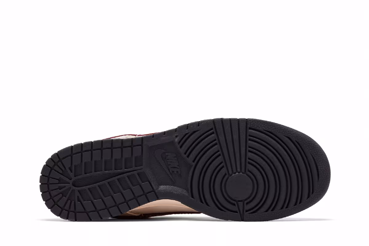 Nike Dunk Low Dark Pony Soft Pearl, view 5