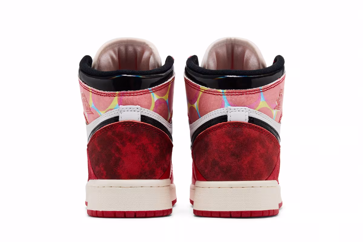 Marvel x Air Jordan 1 High OG GS Next Chapter, view 7