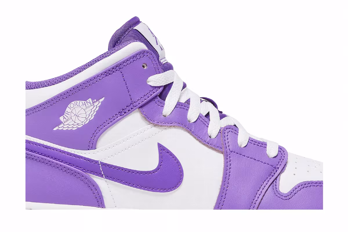 Air Jordan 1 Mid GS Purple Venom, view 3