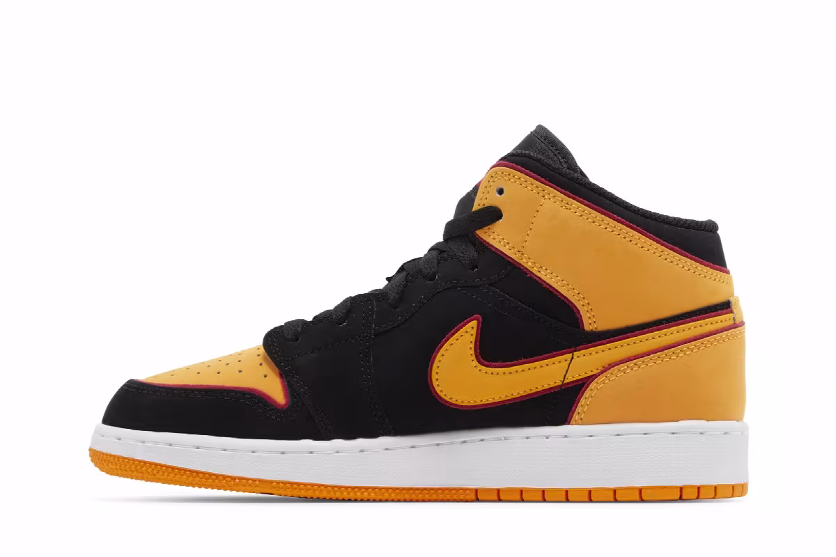 Air Jordan 1 Mid SE GS Vivid Orange, view 4