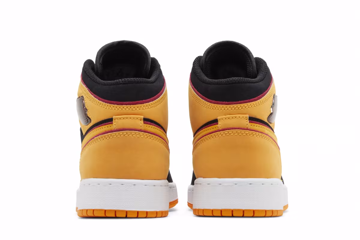 Air Jordan 1 Mid SE GS Vivid Orange, view 7