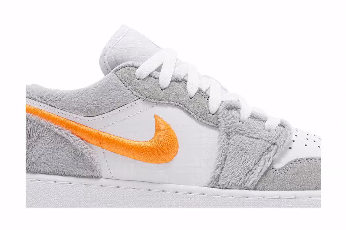 Air Jordan 1 Low GS Rabbit, view 3