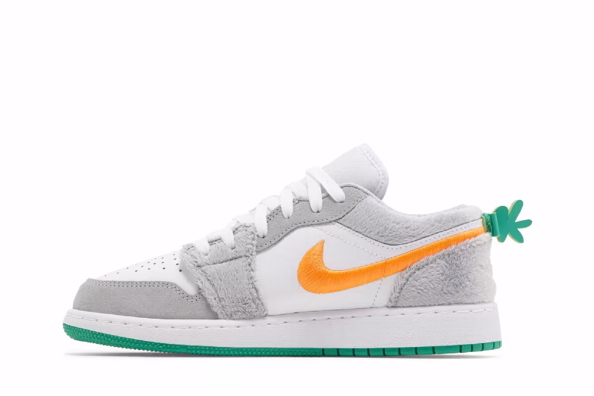 Air Jordan 1 Low GS Rabbit, view 4