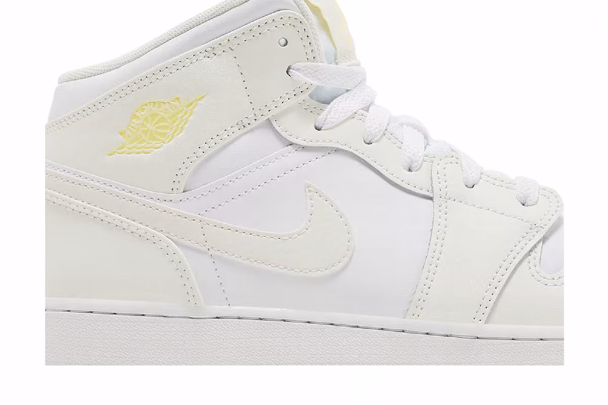 Air Jordan 1 Mid GS Sail Light Laser Orange, view 3