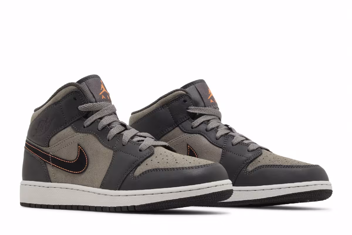 Air Jordan 1 Mid SE GS Night Stadium, view 9