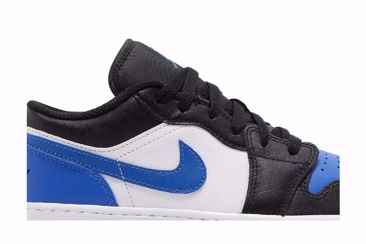 Air Jordan 1 Low GS Alternate Royal Toe, view 3
