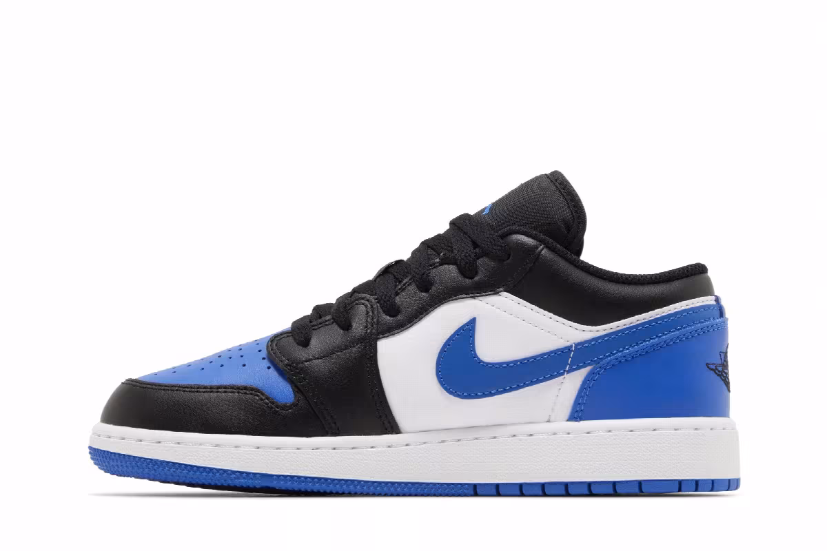 Air Jordan 1 Low GS Alternate Royal Toe, view 4