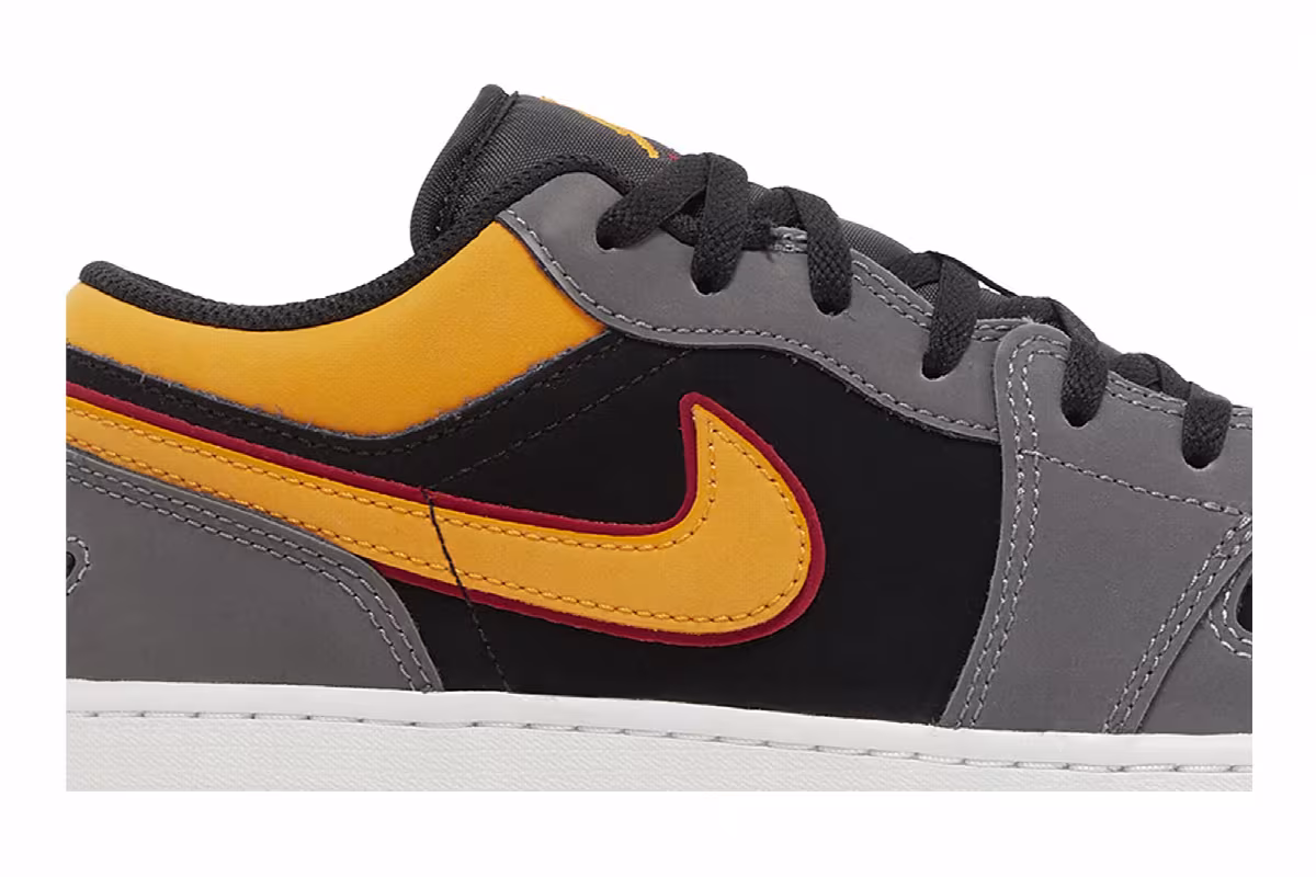 Air Jordan 1 Low SE GS Vivid Orange, view 3