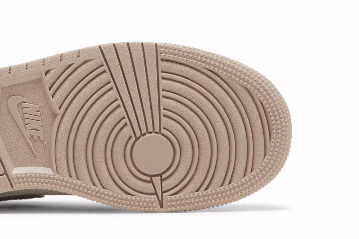 Air Jordan 1 Mid SE Craft GS Inside Out - Taupe Haze, view 6