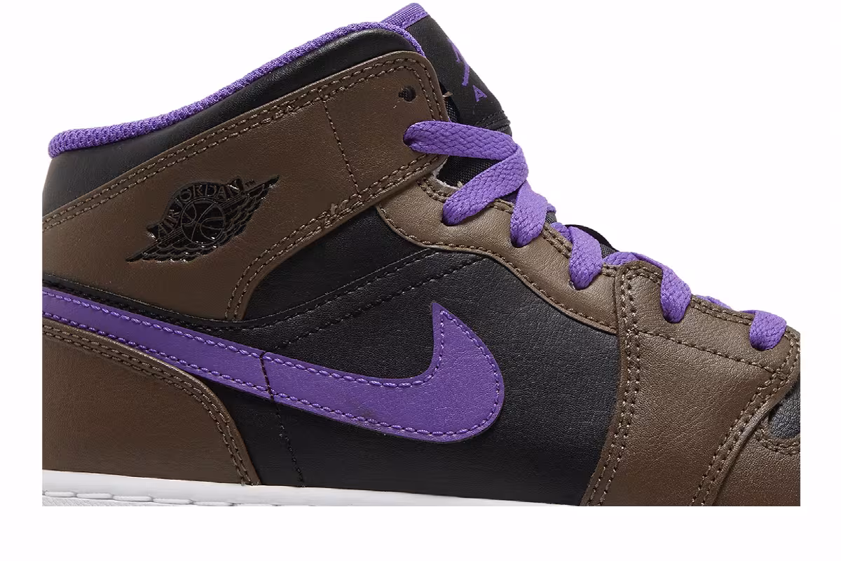 Air Jordan 1 Mid GS Palomino, view 3