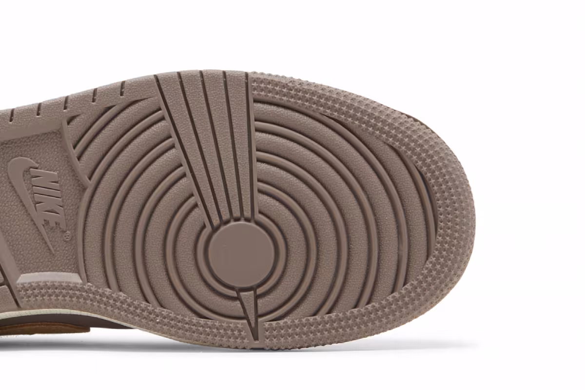 Air Jordan 1 Low SE Craft GS Inside Out - Taupe Haze, view 6