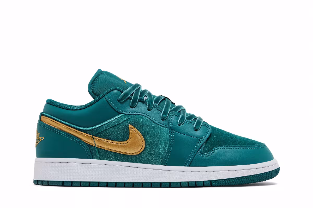Air Jordan 1 Low SE Velvet GS Geode Teal Velvet, view 2