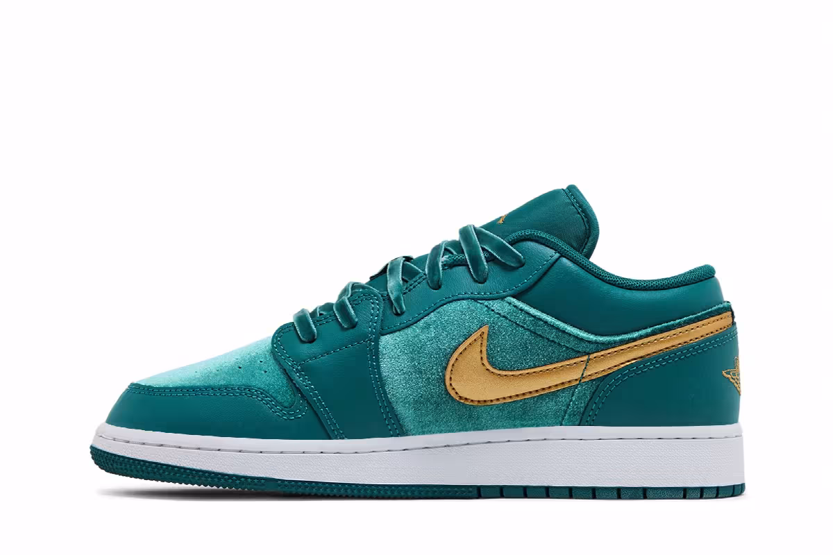 Air Jordan 1 Low SE Velvet GS Geode Teal Velvet, view 4