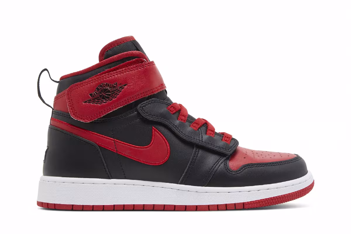 Air Jordan 1 High FlyEase GS Bred, view 2