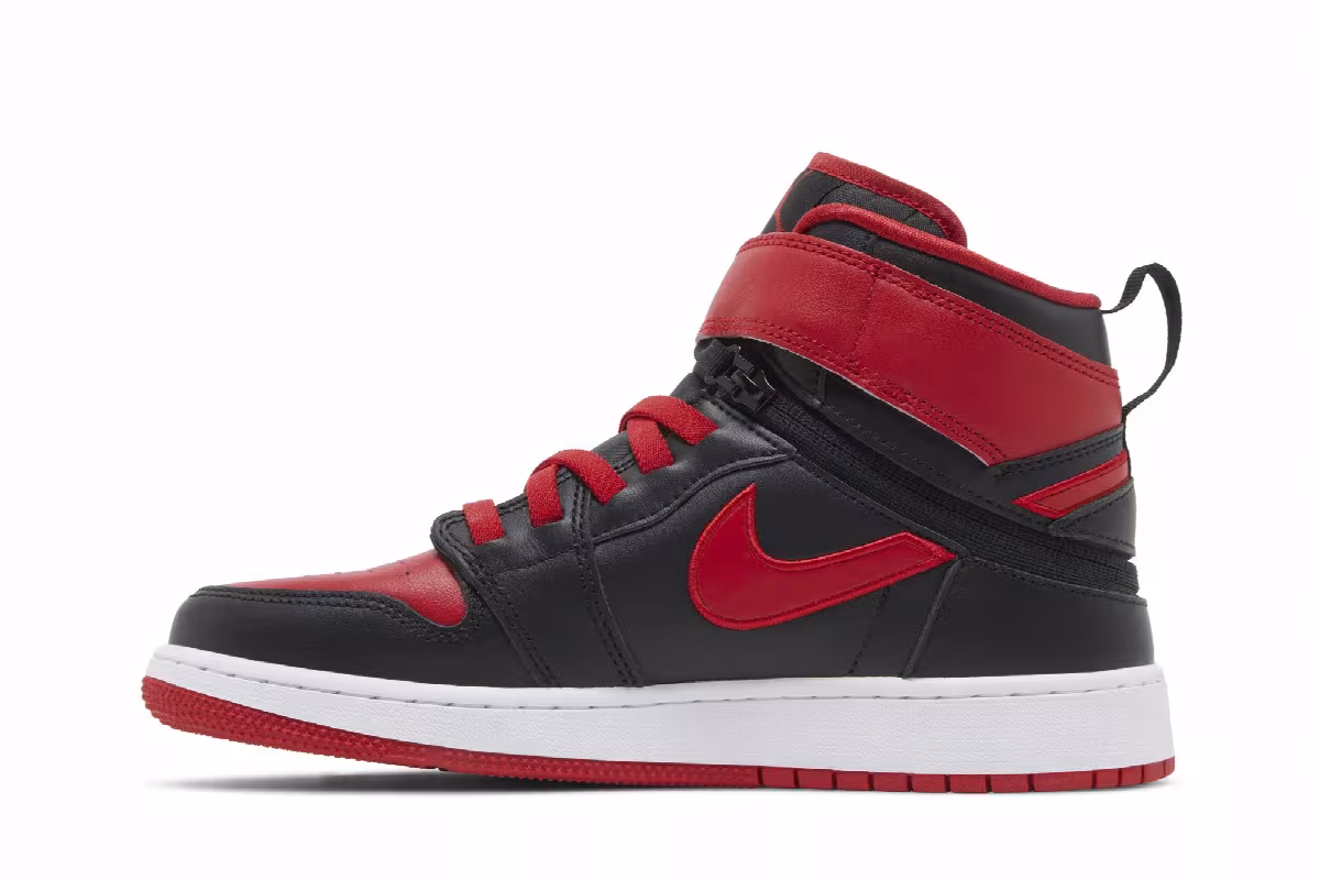 Air Jordan 1 High FlyEase GS Bred, view 4