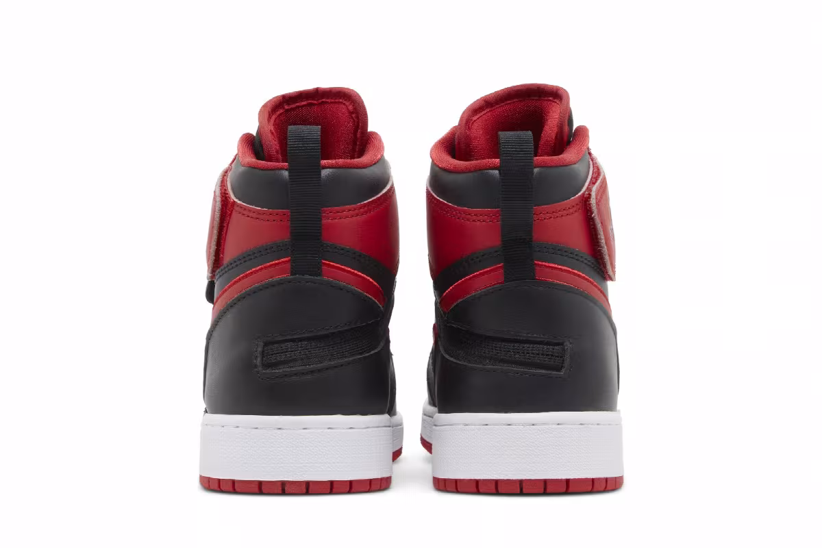 Air Jordan 1 High FlyEase GS Bred, view 7