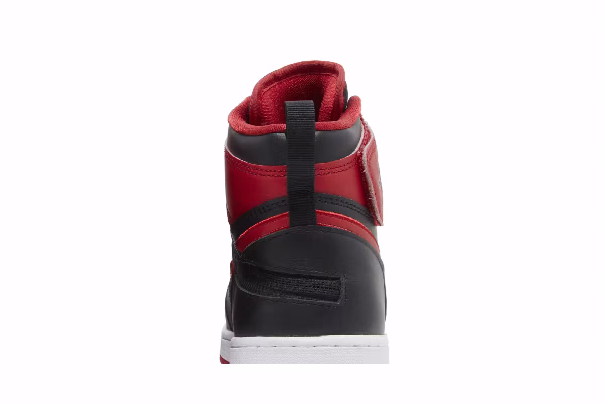 Air Jordan 1 High FlyEase GS Bred, view 8