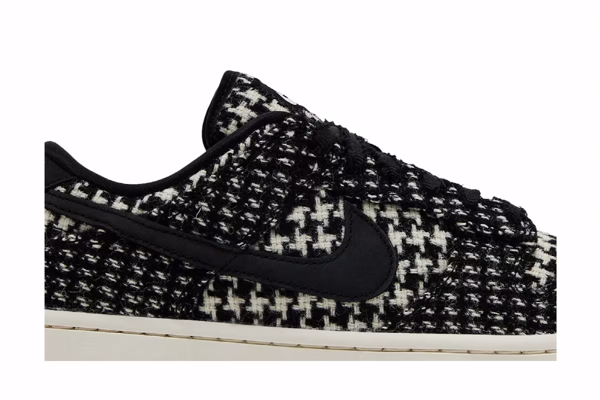 Harris Tweed x Nike Women's Dunk Low Black Phantom, view 3