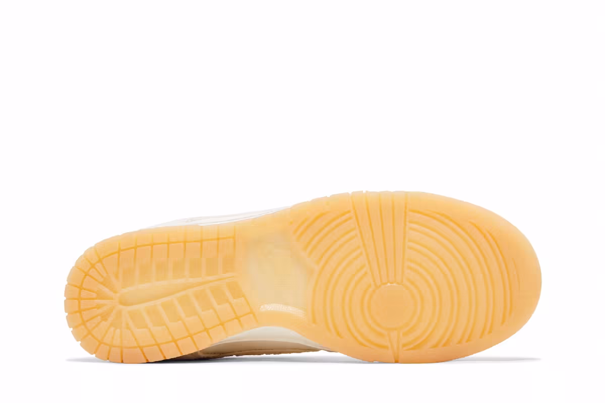 Nike Women's Dunk Low Friendship Knot, view 5