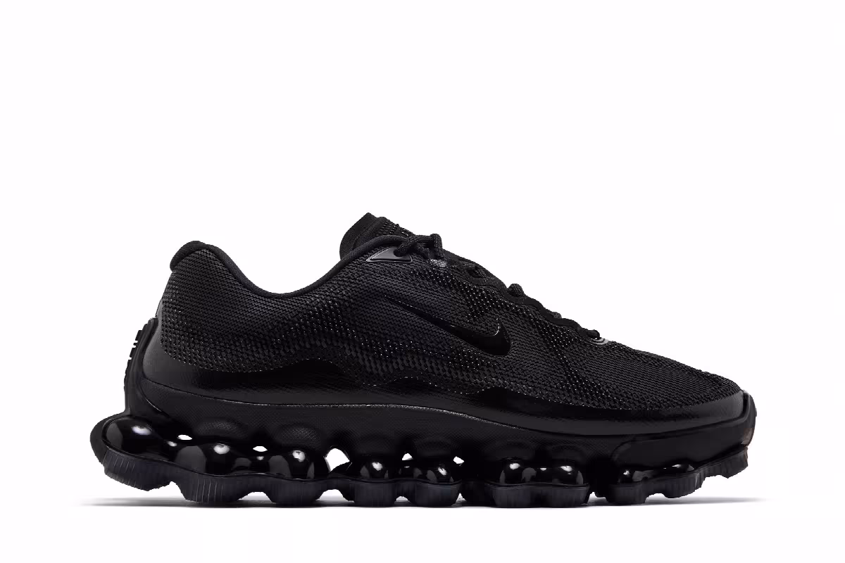 Nike Air Liquid Max Triple Black, view 2