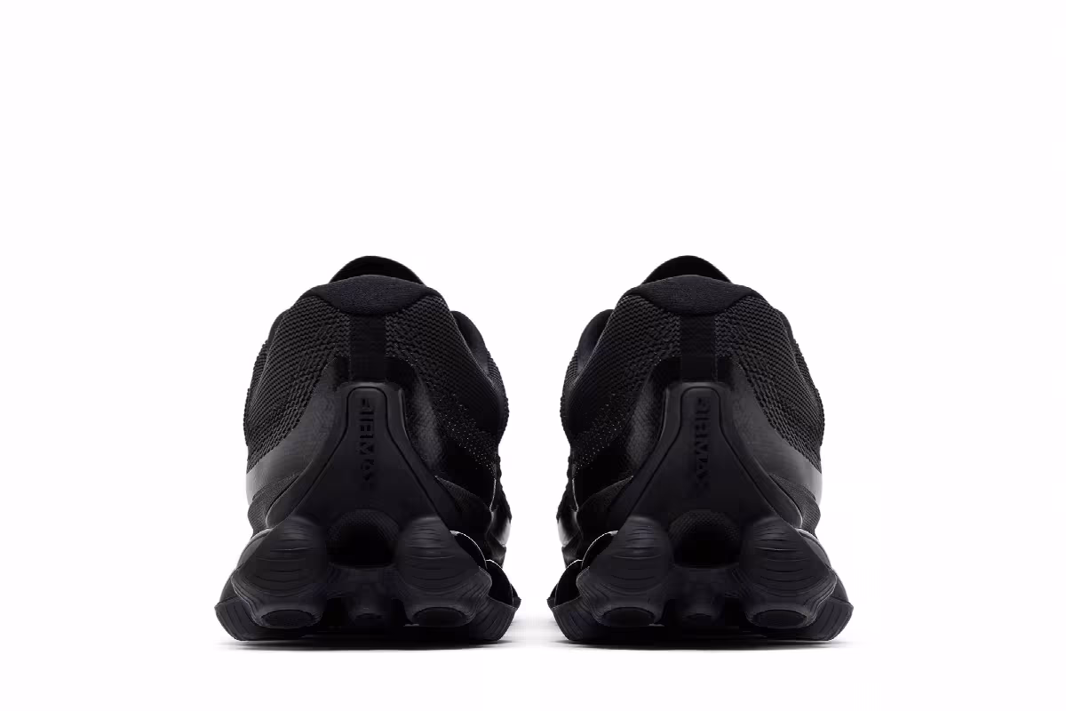 Nike Air Liquid Max Triple Black, view 7