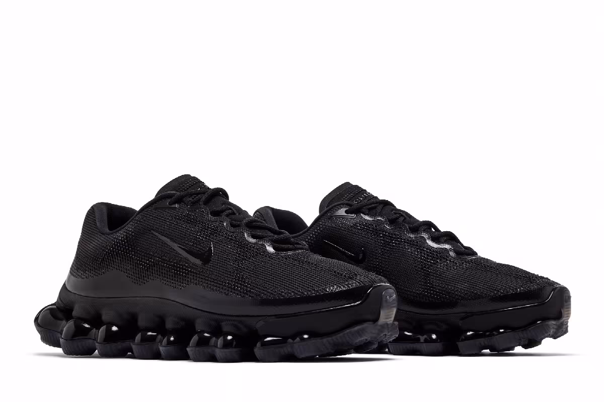 Nike Air Liquid Max Triple Black, view 9