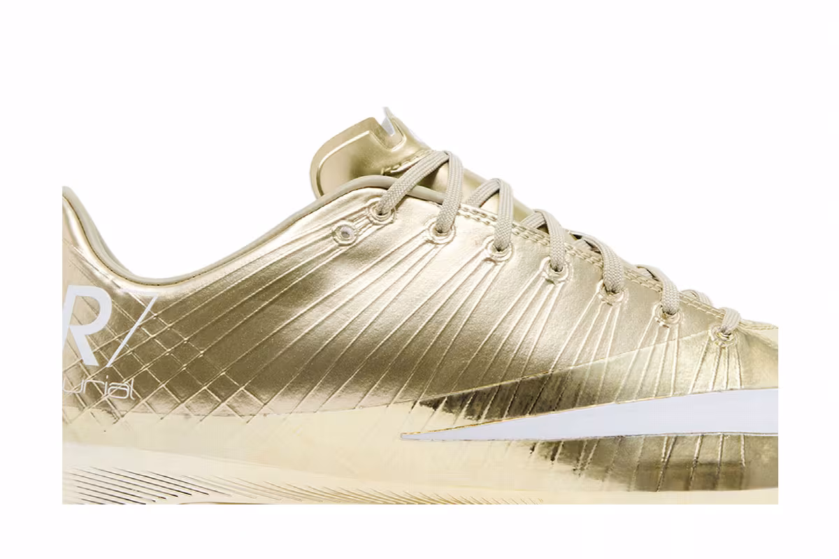 Cristiano Ronaldo x Nike Mercurial Superfly 1 RGN Metallic Gold Star, view 3