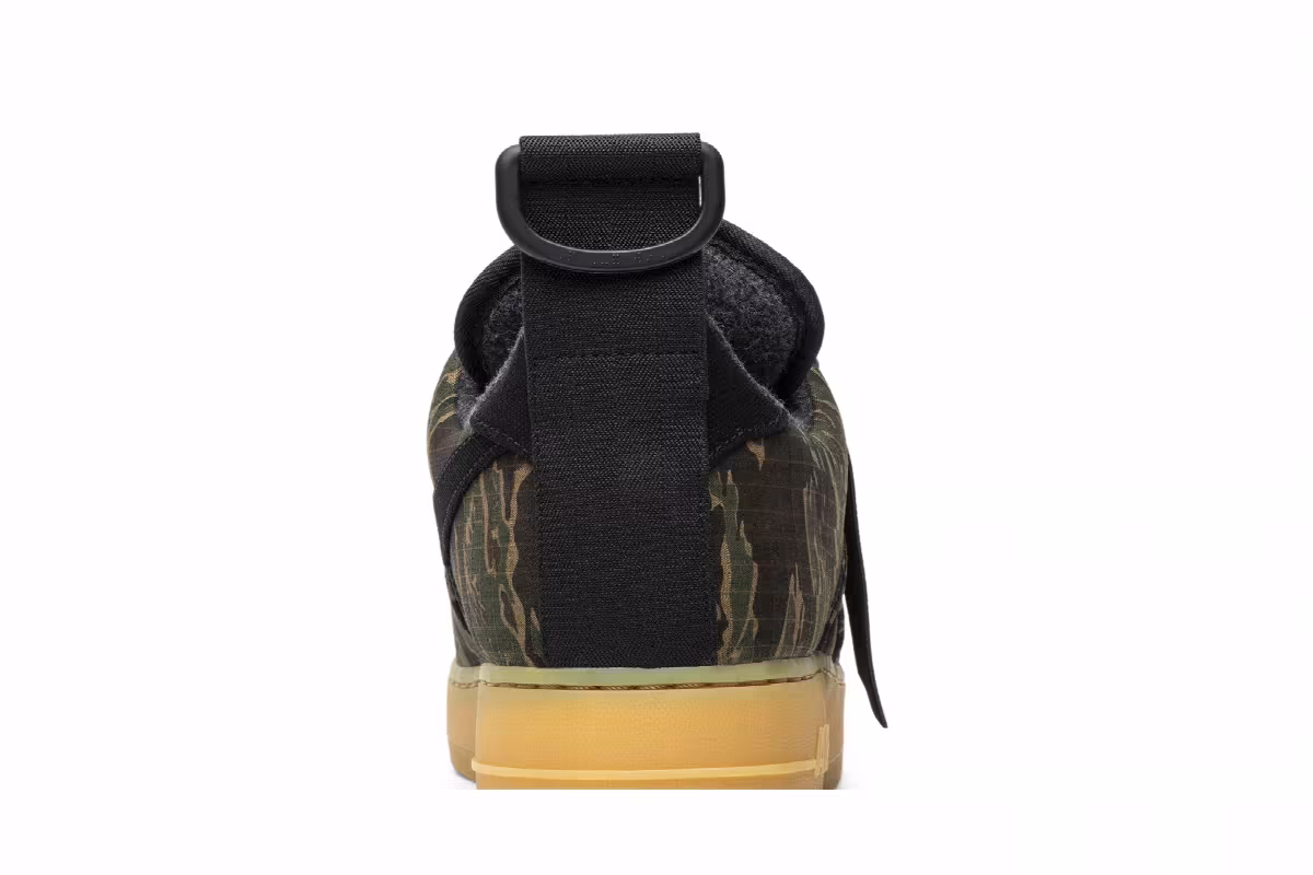 Carhartt WIP x Nike Air Force 1 Utility Low Premium Camo, view 8