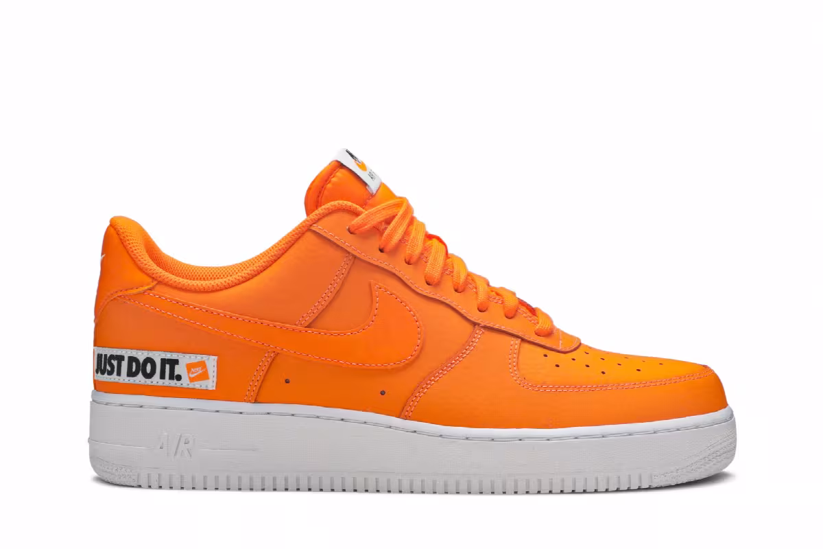 Nike Air Force 1 Low Total Orange, view 2