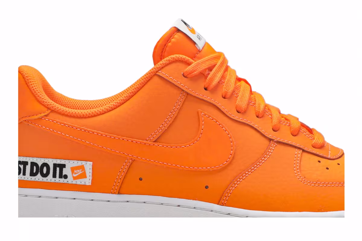Nike Air Force 1 Low Total Orange, view 3