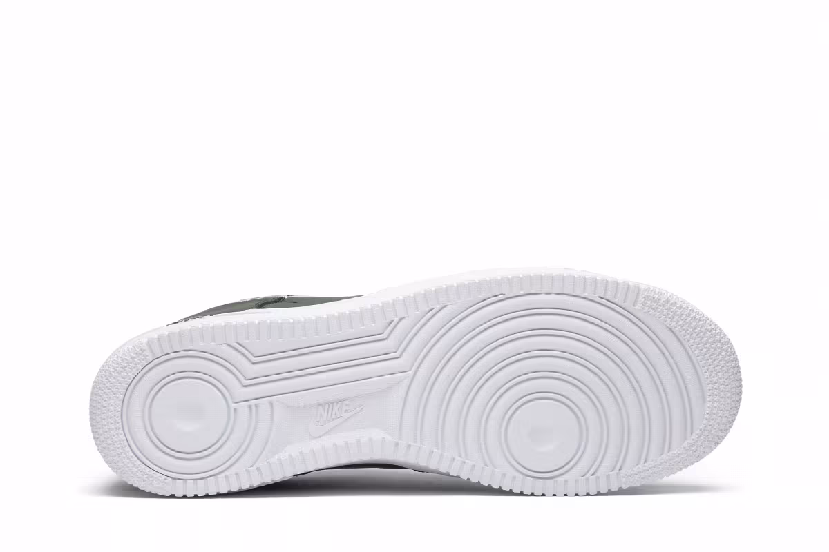 Nike Air Force 1 Low Hong Kong 2018, view 5