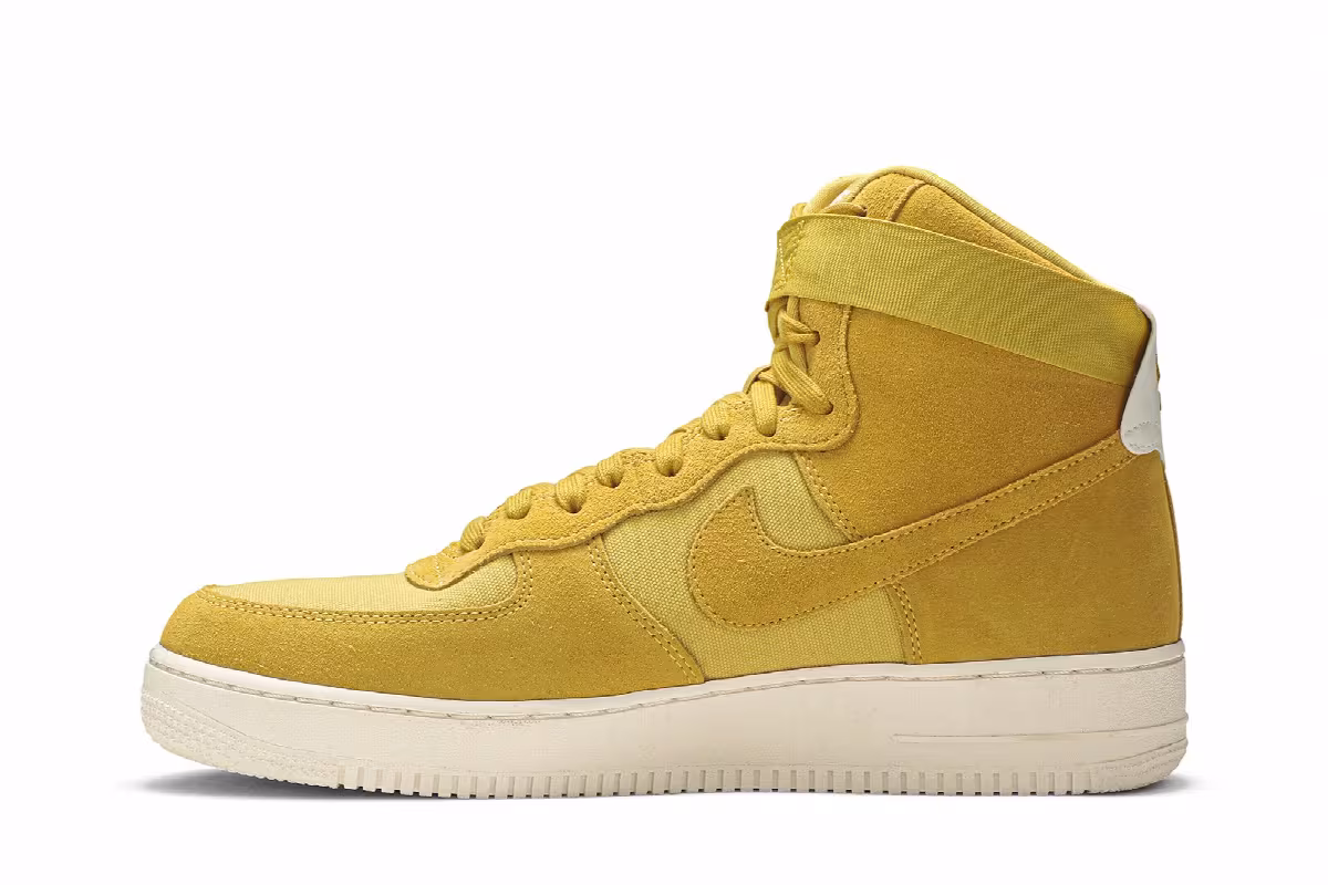 Nike Air Force 1 High Suede Yellow Ochre, view 4