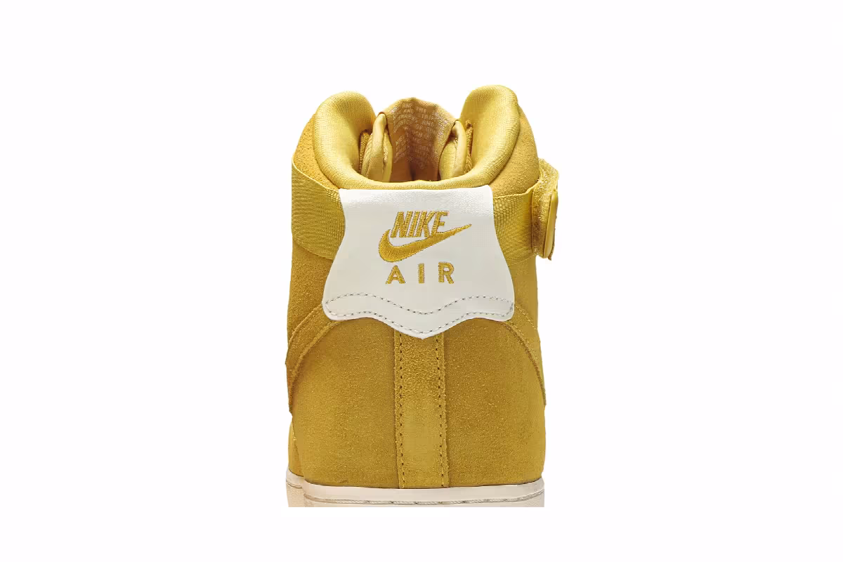 Nike Air Force 1 High Suede Yellow Ochre, view 8